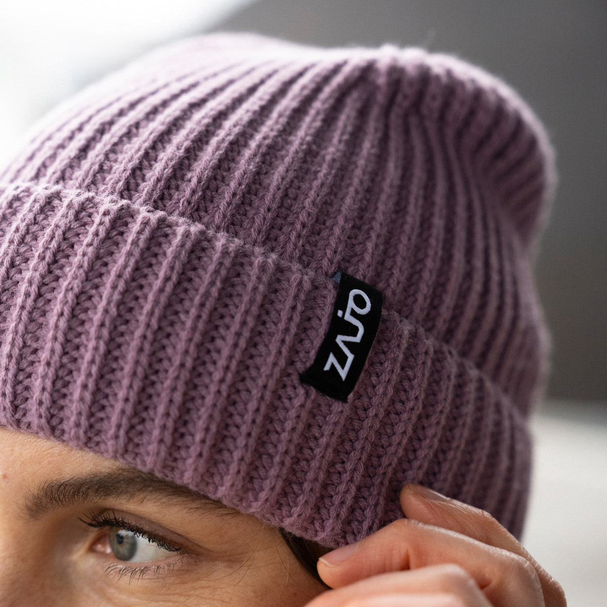 Hela Beanie — Iced Mauve